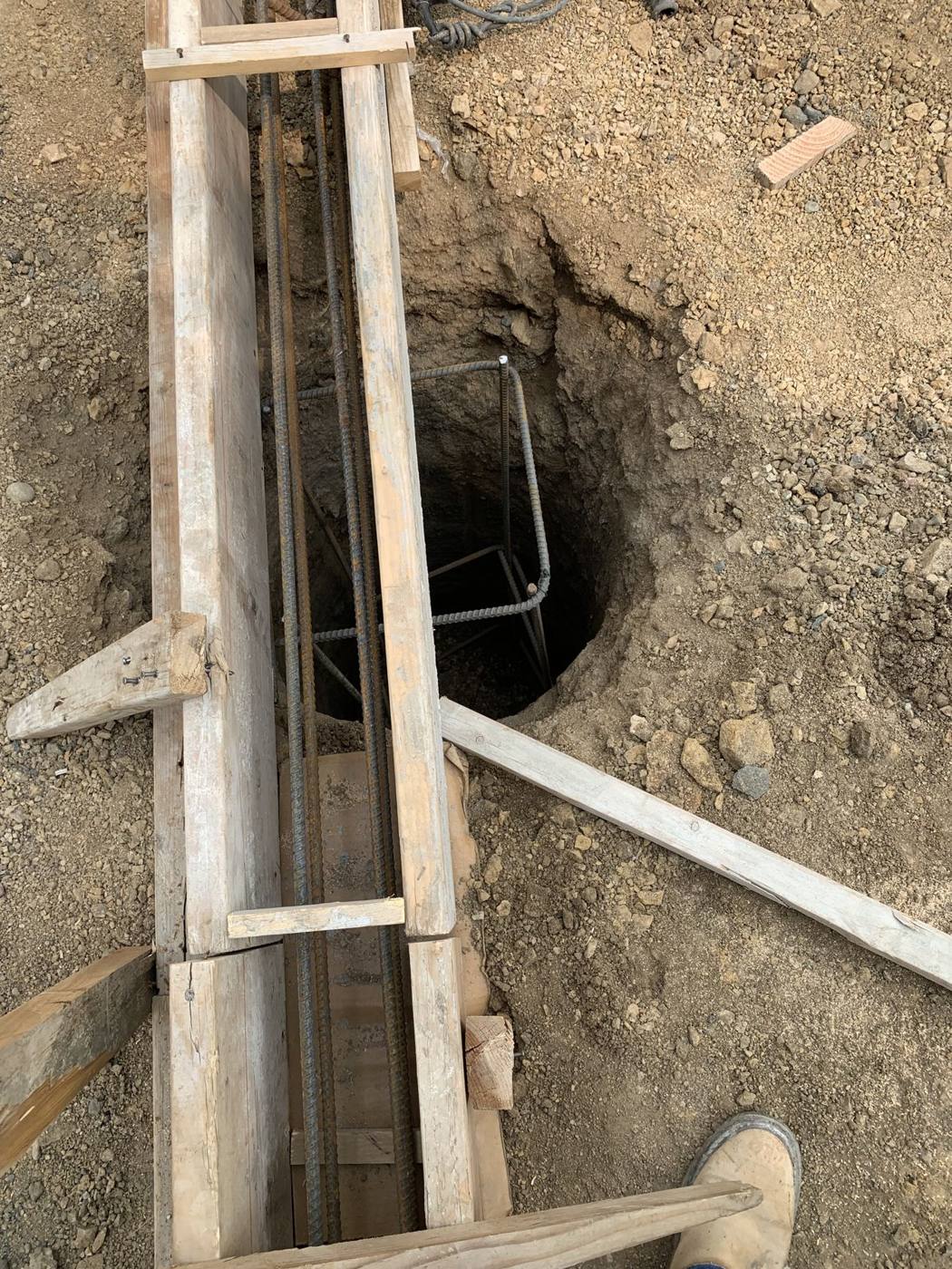 Grade beam forms and reinforcing