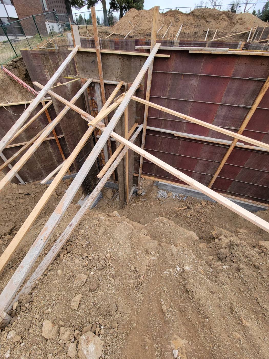 Wall form bracing