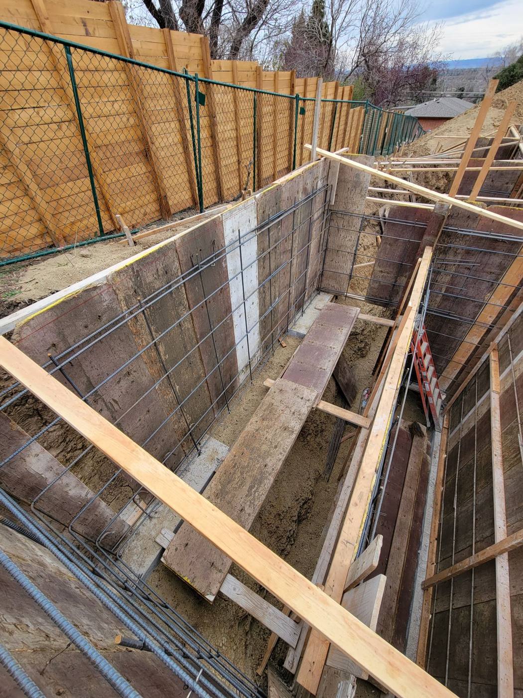 Wall forms and bracing