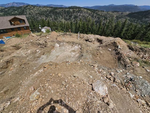 Rough-graded building pad